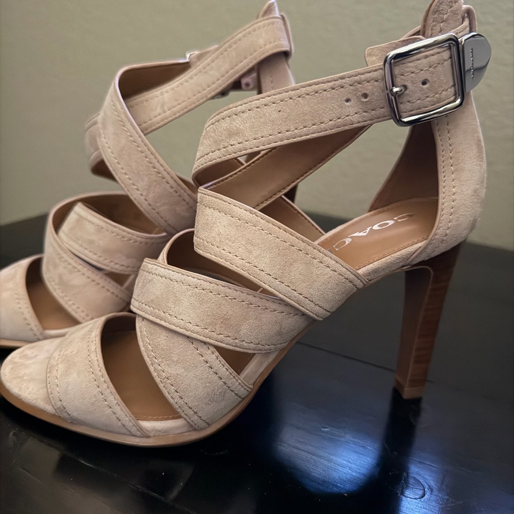 Coach Ilona Lux Suede Beachwood. (Blush Pink) Brand New 9.5 - never worn.